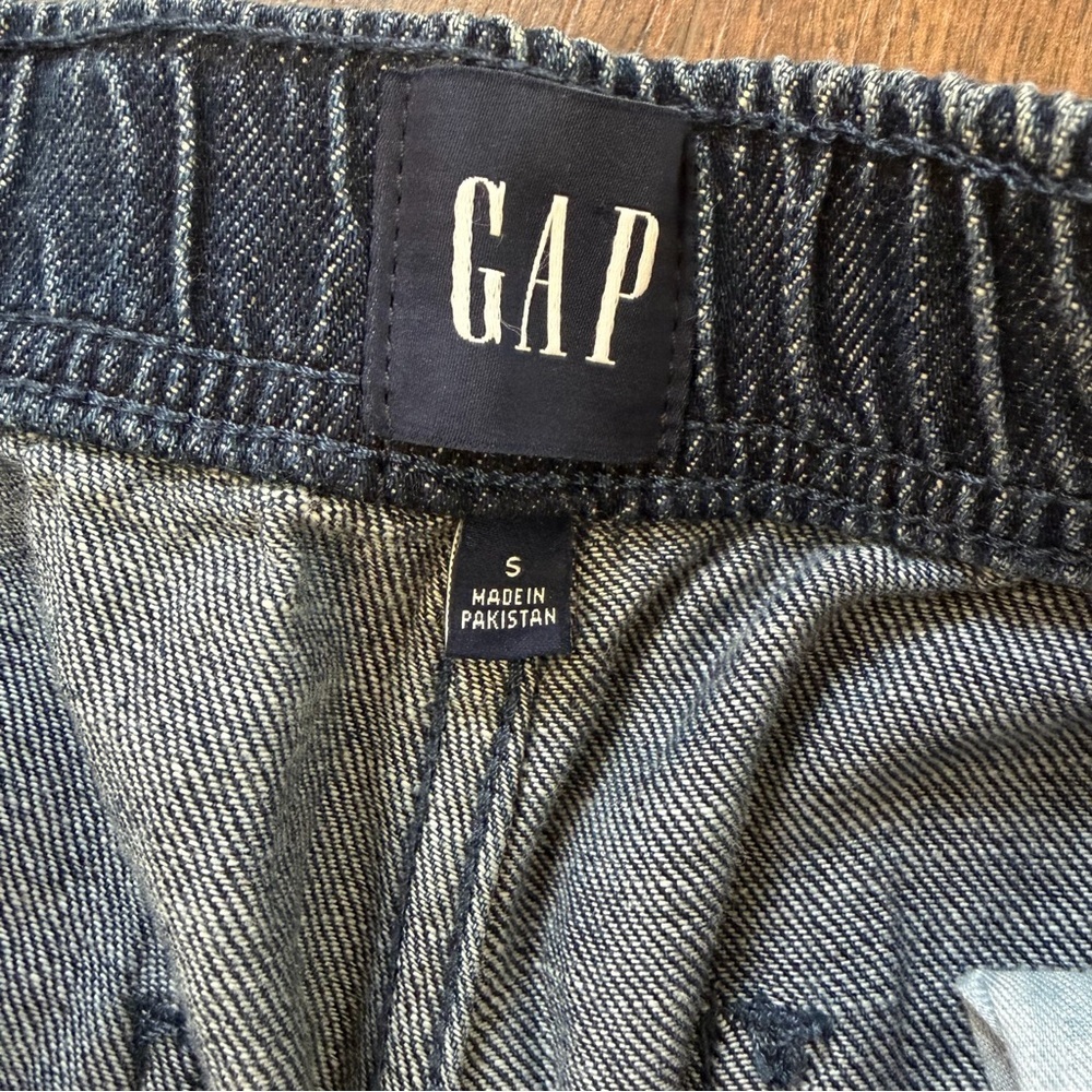 GAP Women's Mid Rise Easy Jean Size Small - Picture 9 of 13